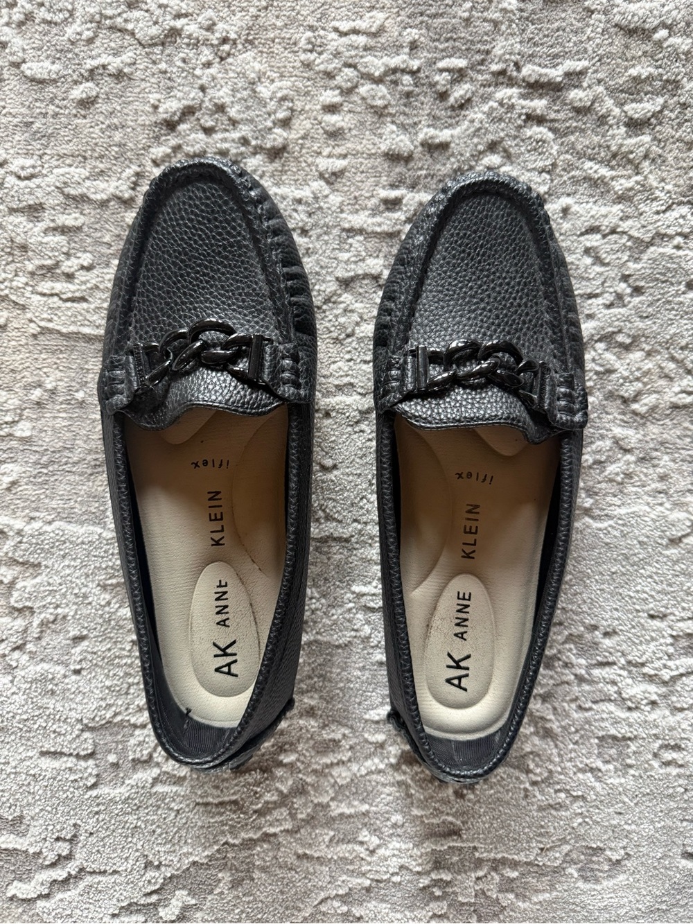 AK Anne Klein women’s Black Chain-Accent Loafers size 7